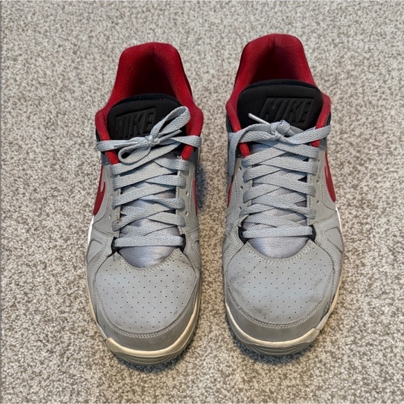 Nike Men's Sneakers in Gray with Red Accents - Picture 2 of 5